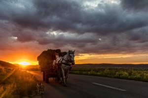 plaiul nostru românesc cel binecuvântat